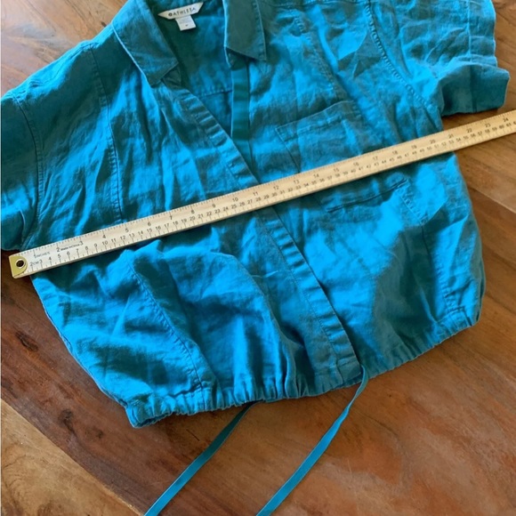 Athleta Women’s 100% Linen Wrap Top Tie Collar Blue Cropped Medium Classic - Picture 8 of 11